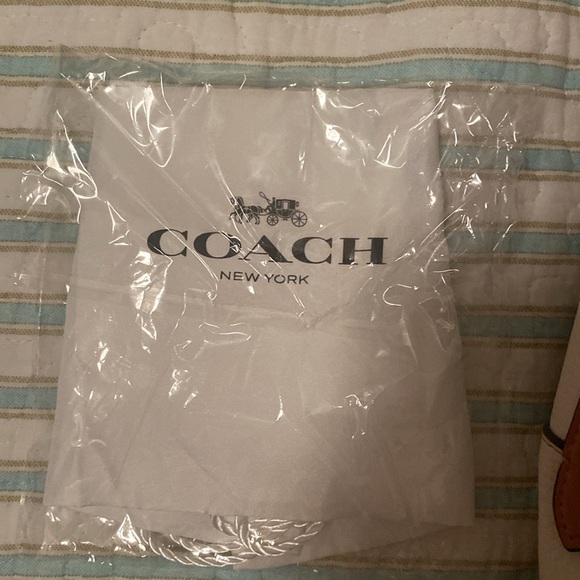 NWOT Coach 2023 Limited Pride Edition Backpack Bag! 🌈🎒🌈 - Picture 6 of 6